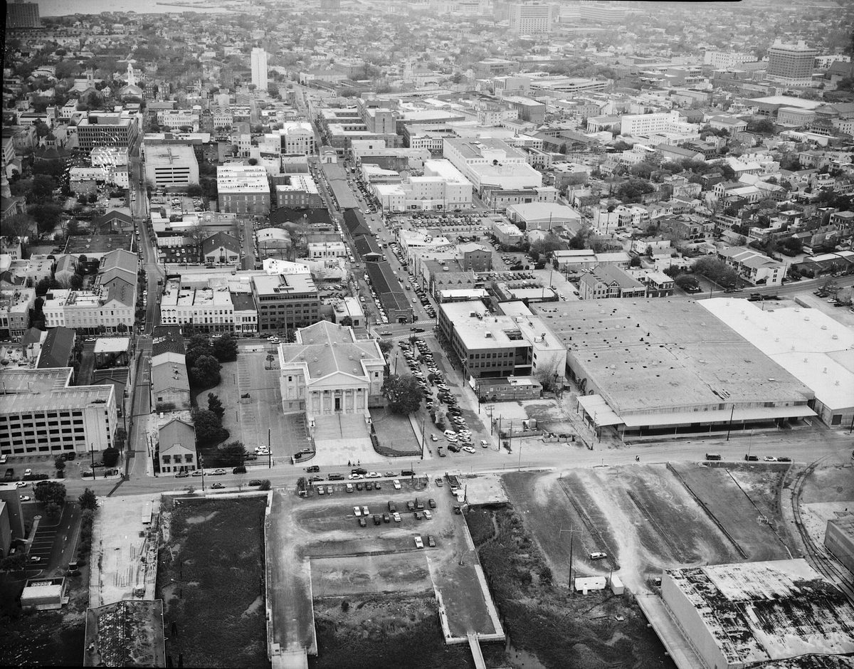 Skyline and aerial view of Charleston, SC - LD Movers moving service area