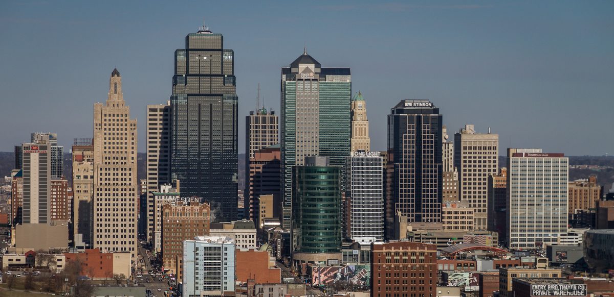 Skyline and aerial view of Kansas City, MO - LD Movers moving service area