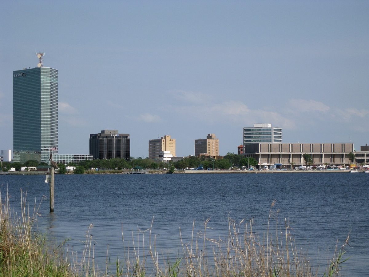 Skyline and aerial view of Lake Charles, LA - LD Movers moving service area
