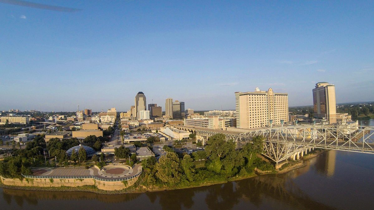 Skyline and aerial view of Shreveport, LA - LD Movers moving service area