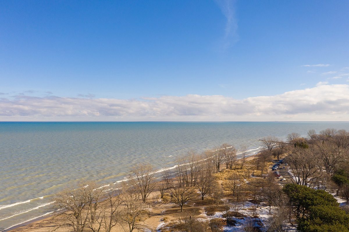 Skyline and aerial view of Wilmette, IL - LD Movers moving service area