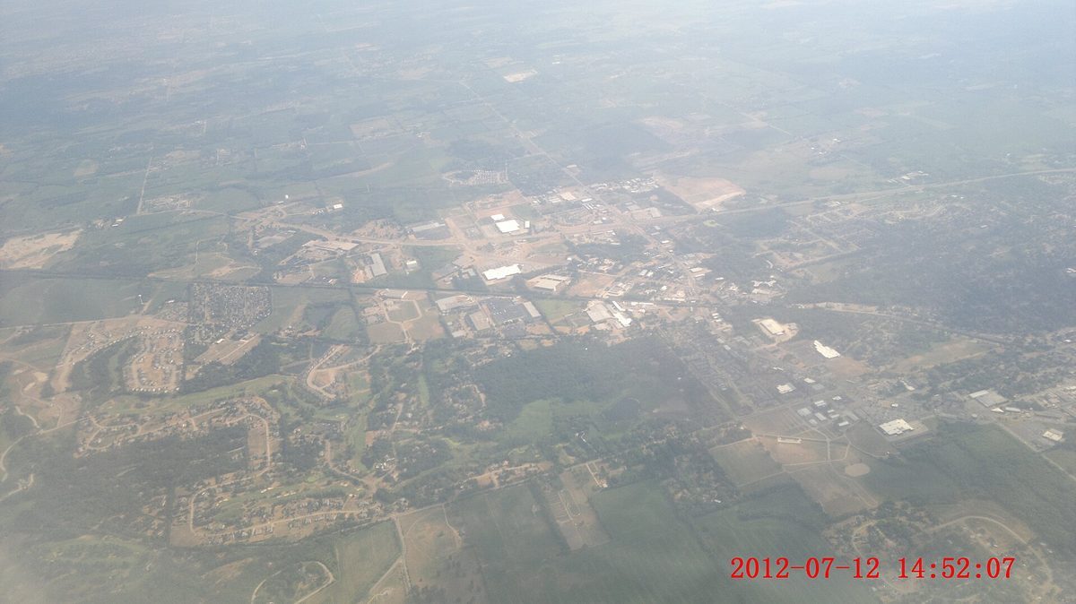 Skyline and aerial view of Woodstock, IL - LD Movers moving service area